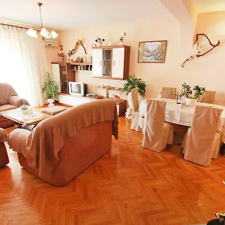 Ena 2 Apartman Crikvenica