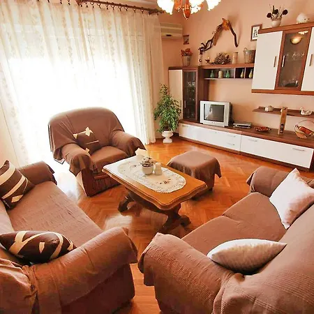 Apartman Ena 2