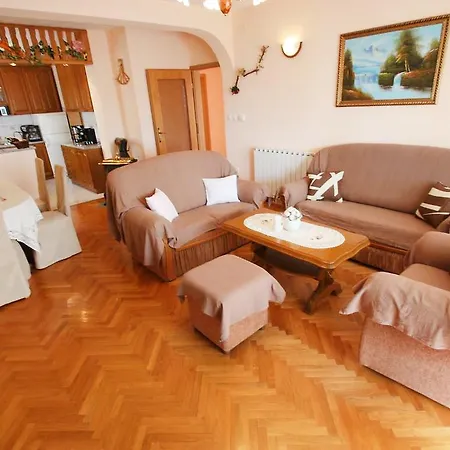 Ena 2 Apartman Crikvenica