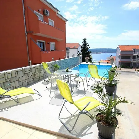 Ena 2 Apartman *